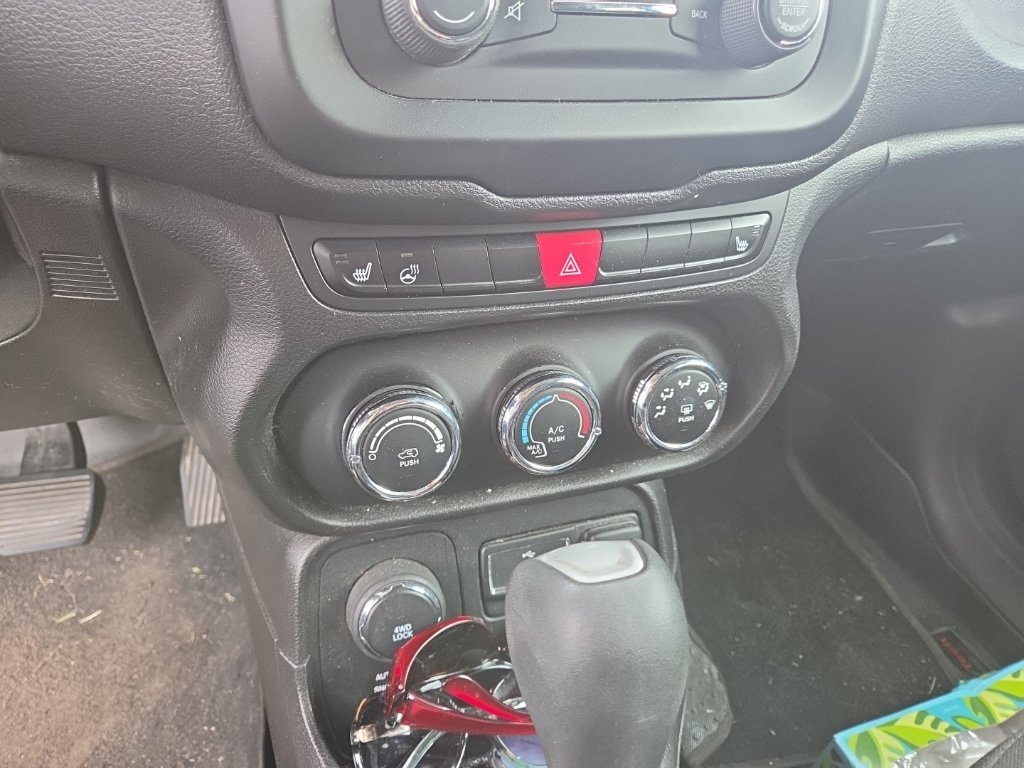 Used 2016 Gray Jeep Latitude image 6