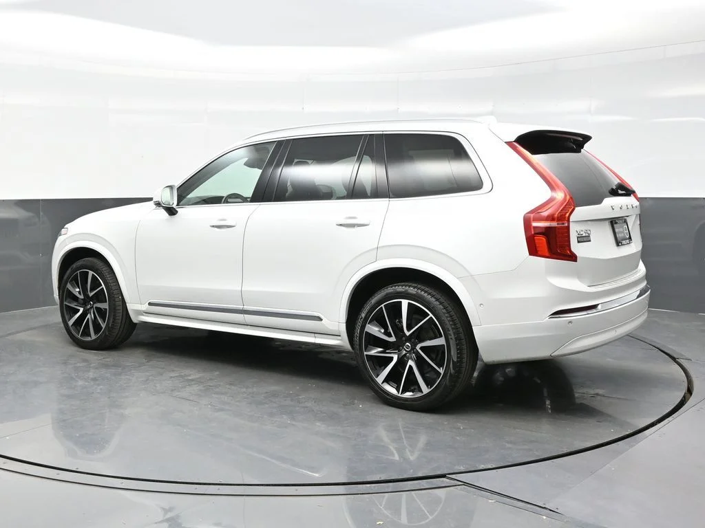 Certified Used 2024 Crystal White Volvo Plus image 4
