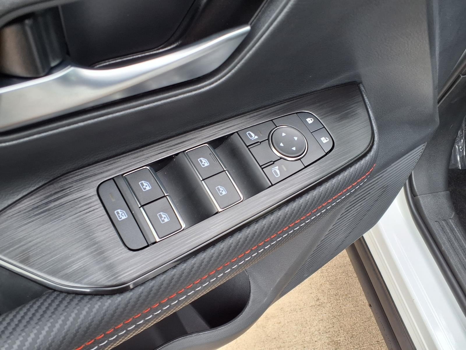 2026 Nissan Kicks SR White at Robbins Nissan