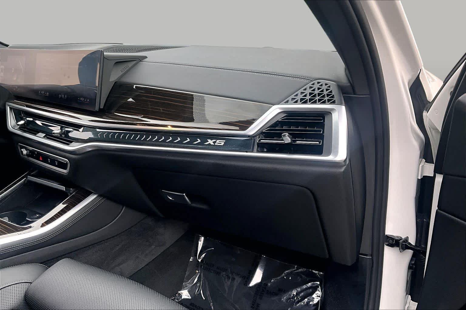 Used 2026 WHITE BMW xDrive40i image 19