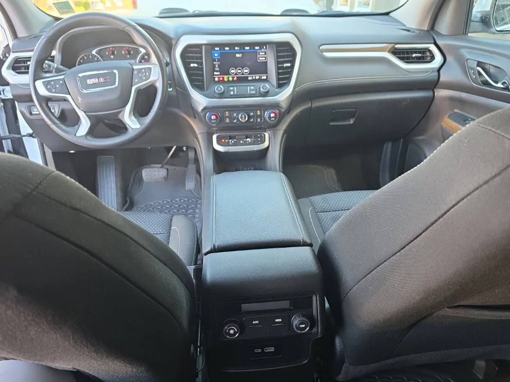 Used 2023 White GMC SLE image 13