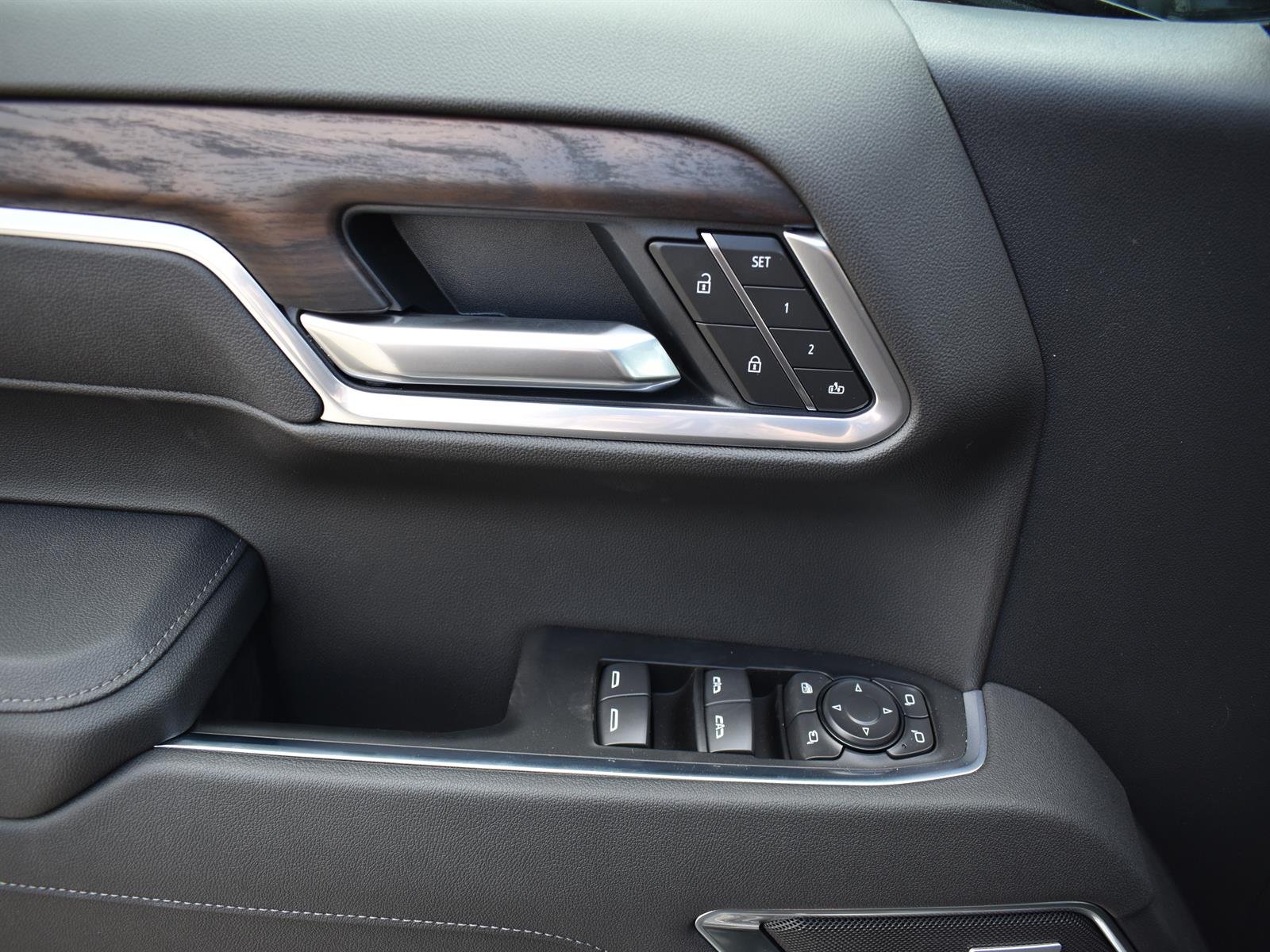 2026 GMC Sierra 1500 SLT - Photo 14