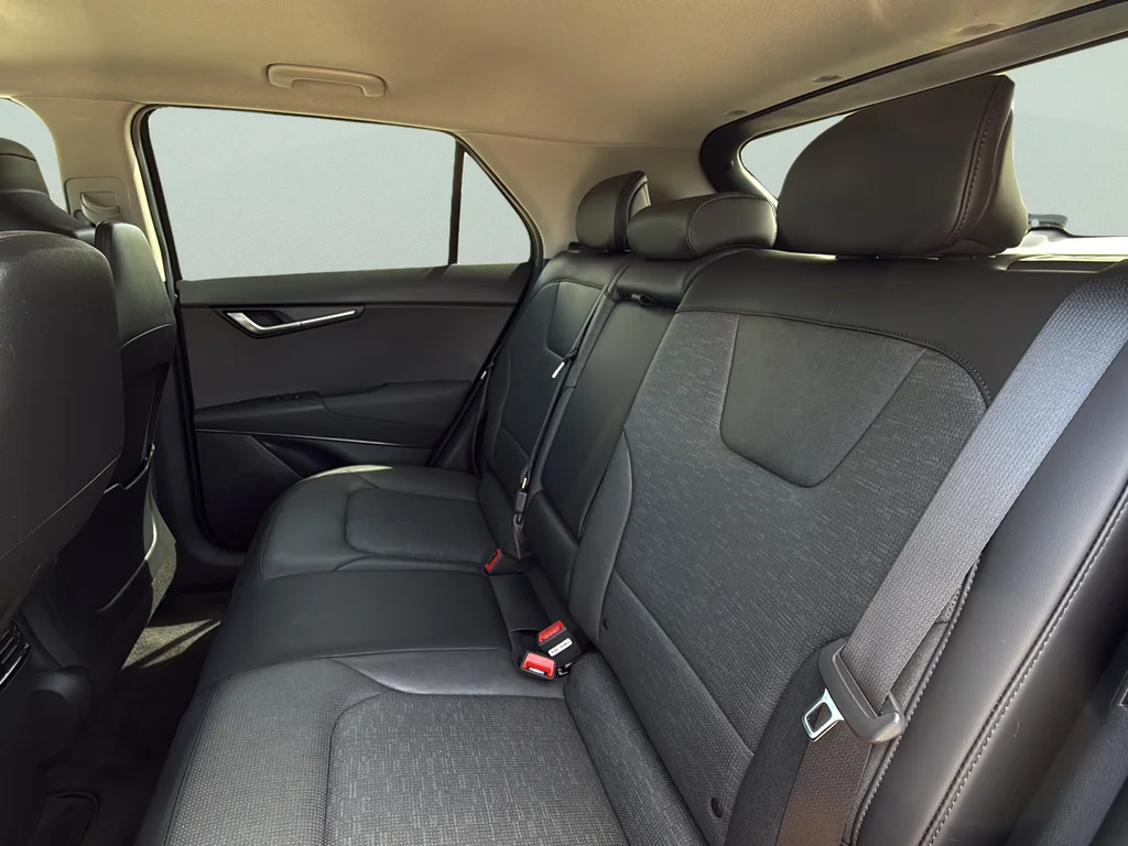 Certified Used 2024 Mineral Blue Kia Wave image 26