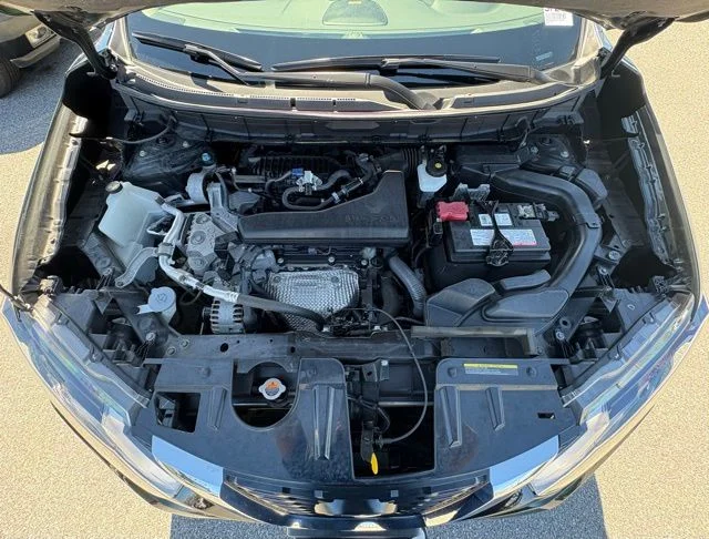 Used 2020 Green Nissan SL image 38