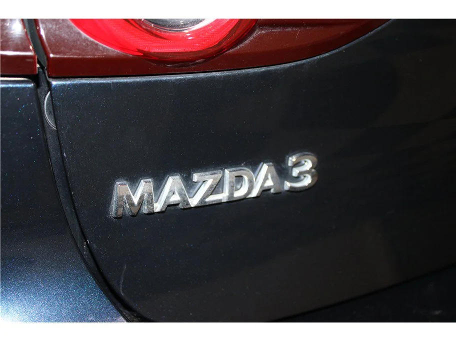Used 2019 Deep Crystal Blue Mica Mazda Hatchback 4D image 16