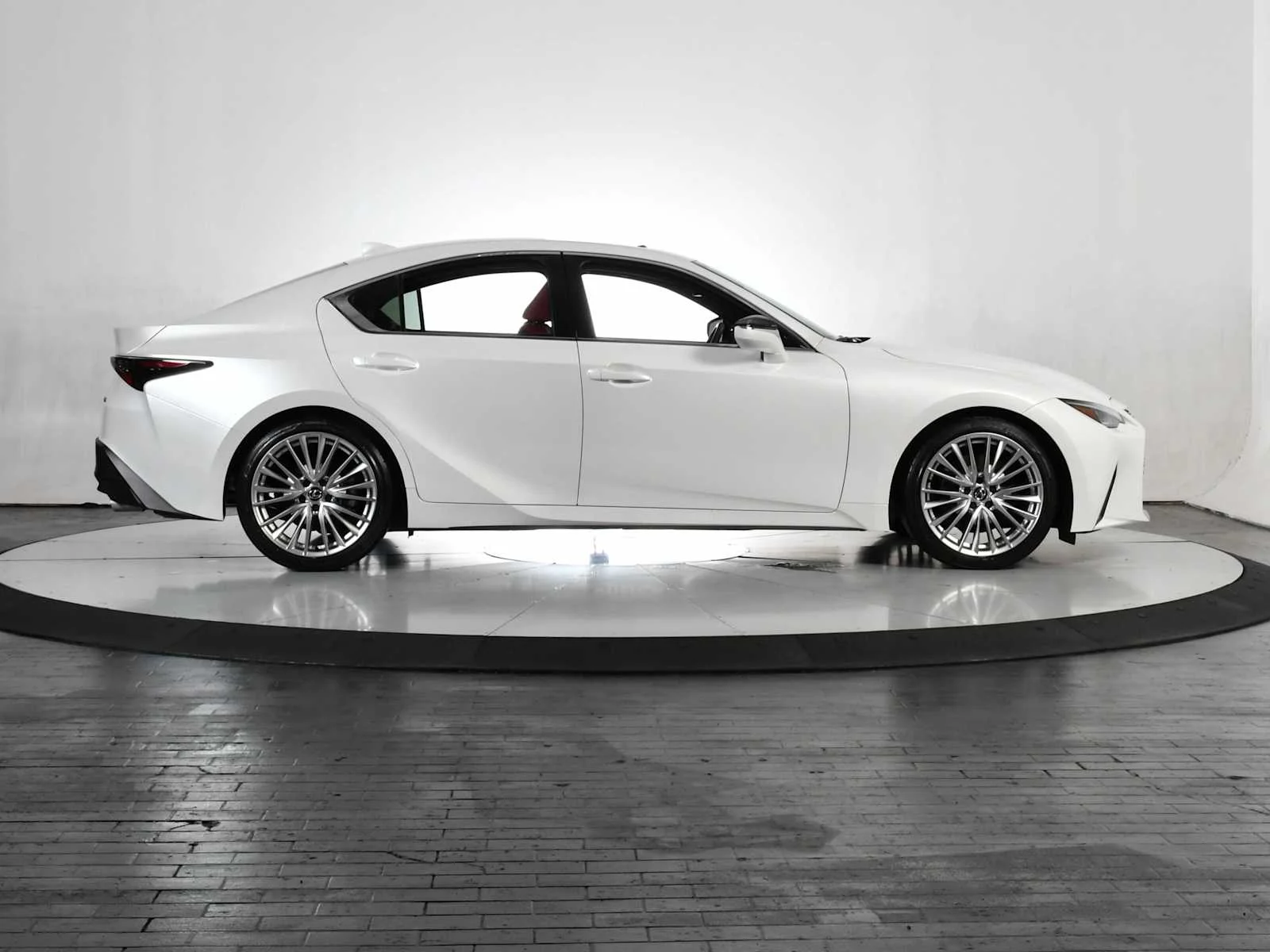 Used 2024 Eminent White Pearl Lexus  image 6