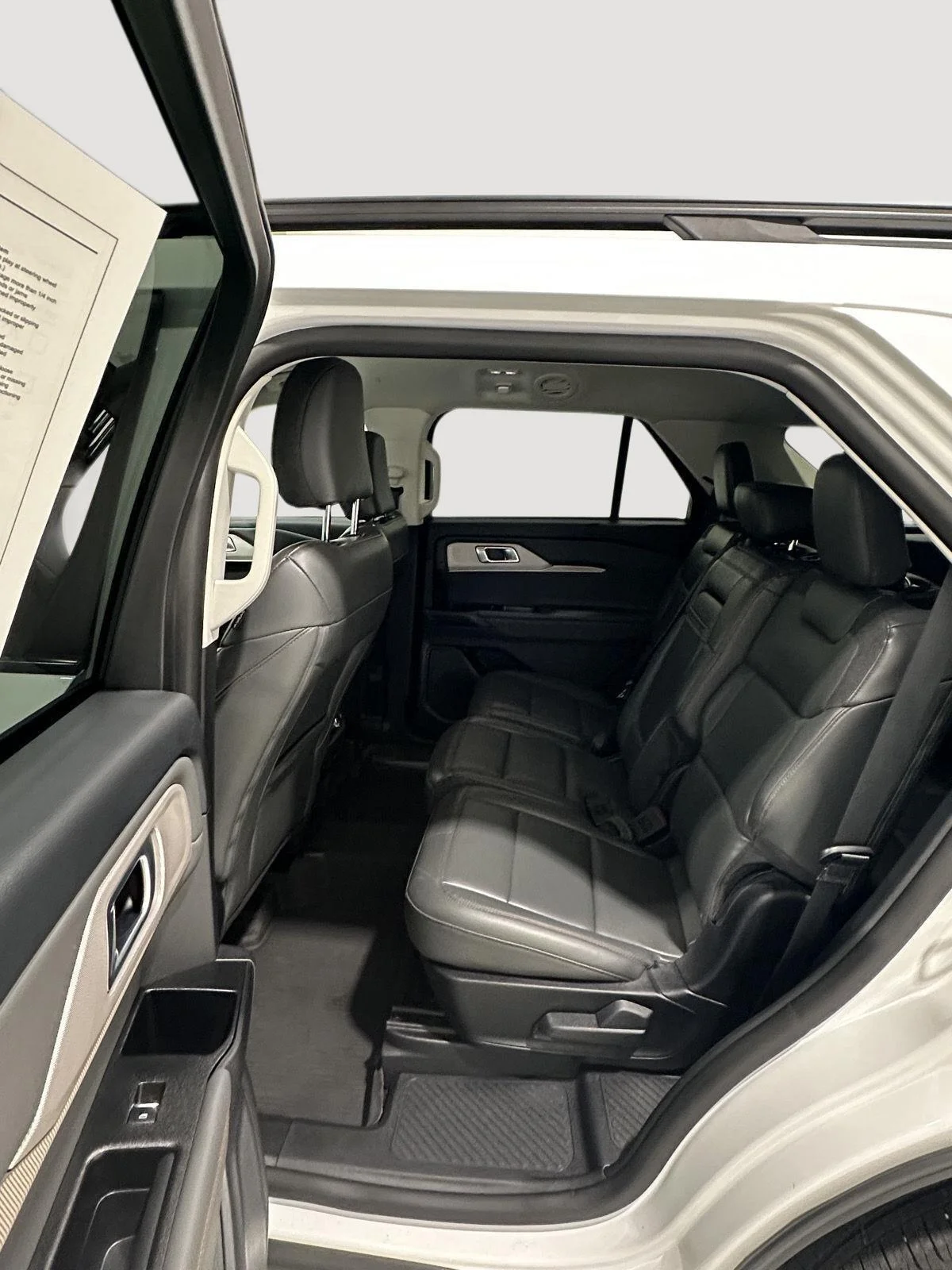 Used 2025 White Ford Active image 22
