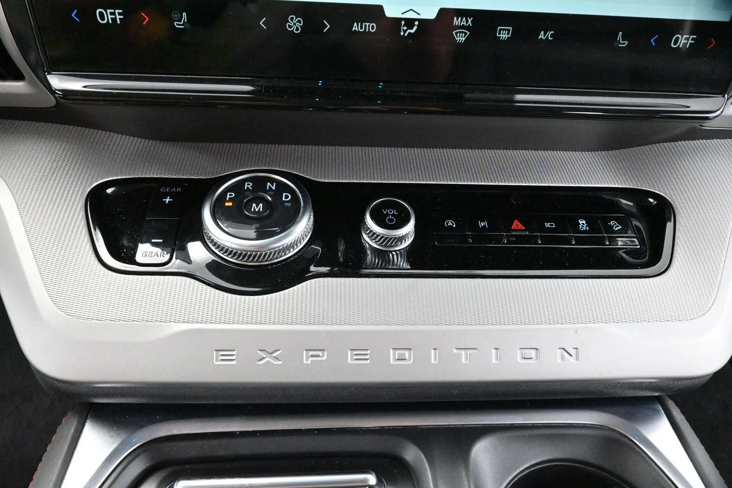 Used 2025 White Ford Active image 27
