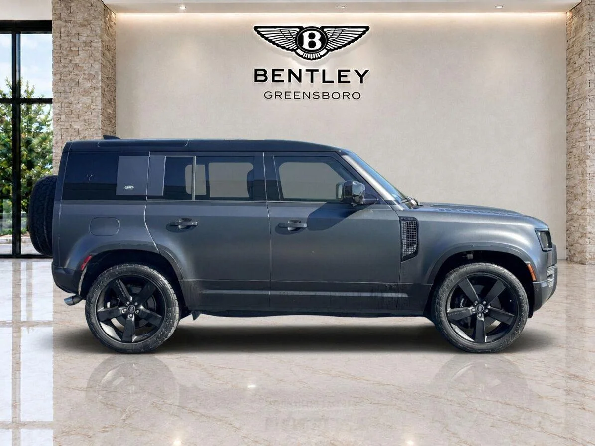 Used 2023 Carpathian Grey Premium Metallic Land Rover Carpathian Edition image 6