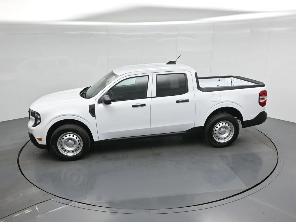 New 2026 Oxford White Ford XL image 38