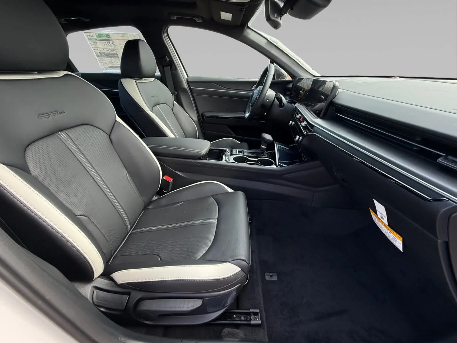 New 2026 Snow White Pearl Kia GT-Line image 15