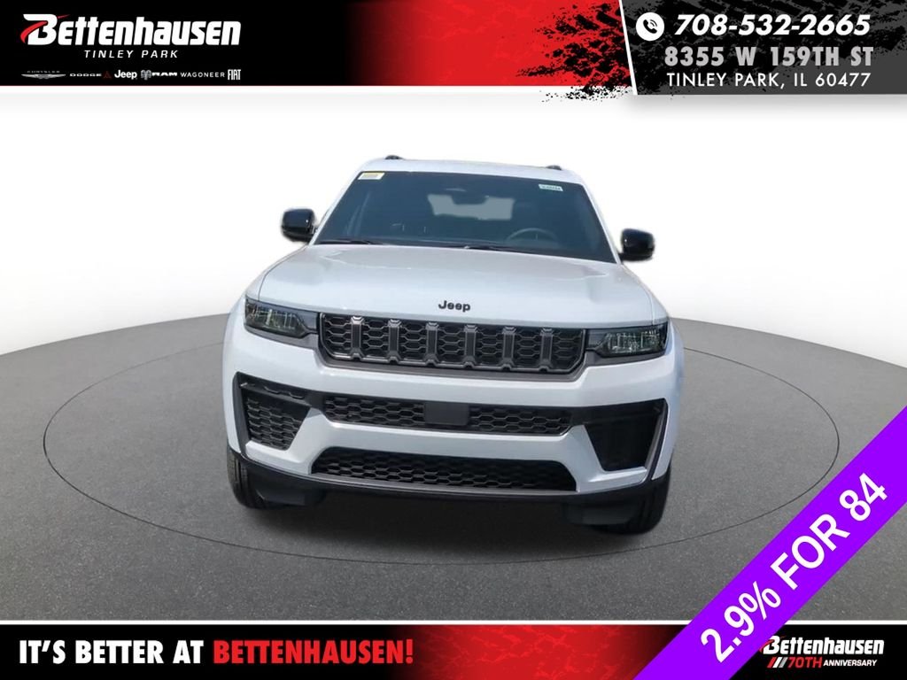 New 2026 Bright White Clear-Coat Exterior Paint Jeep Laredo image 15