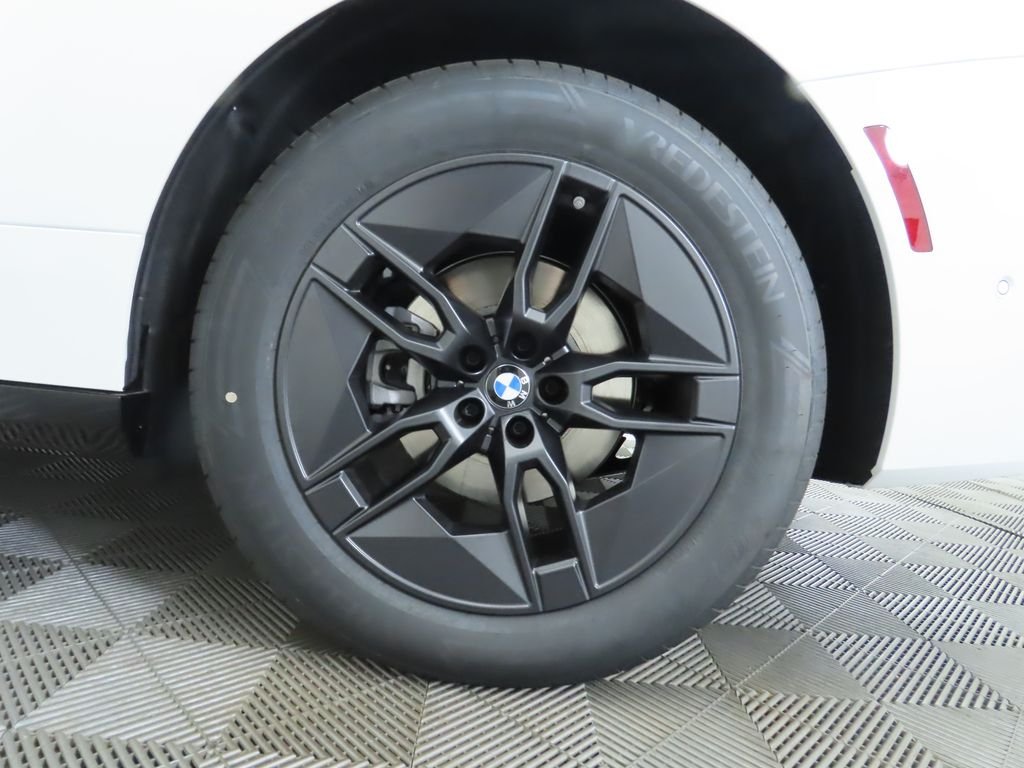 2026 BMW iX 60 - Photo 32