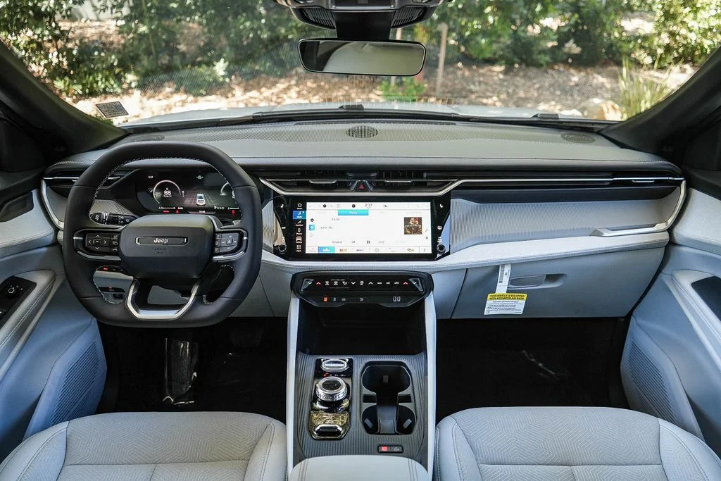 New 2026 Bright White Clearcoat Jeep Laredo image 12