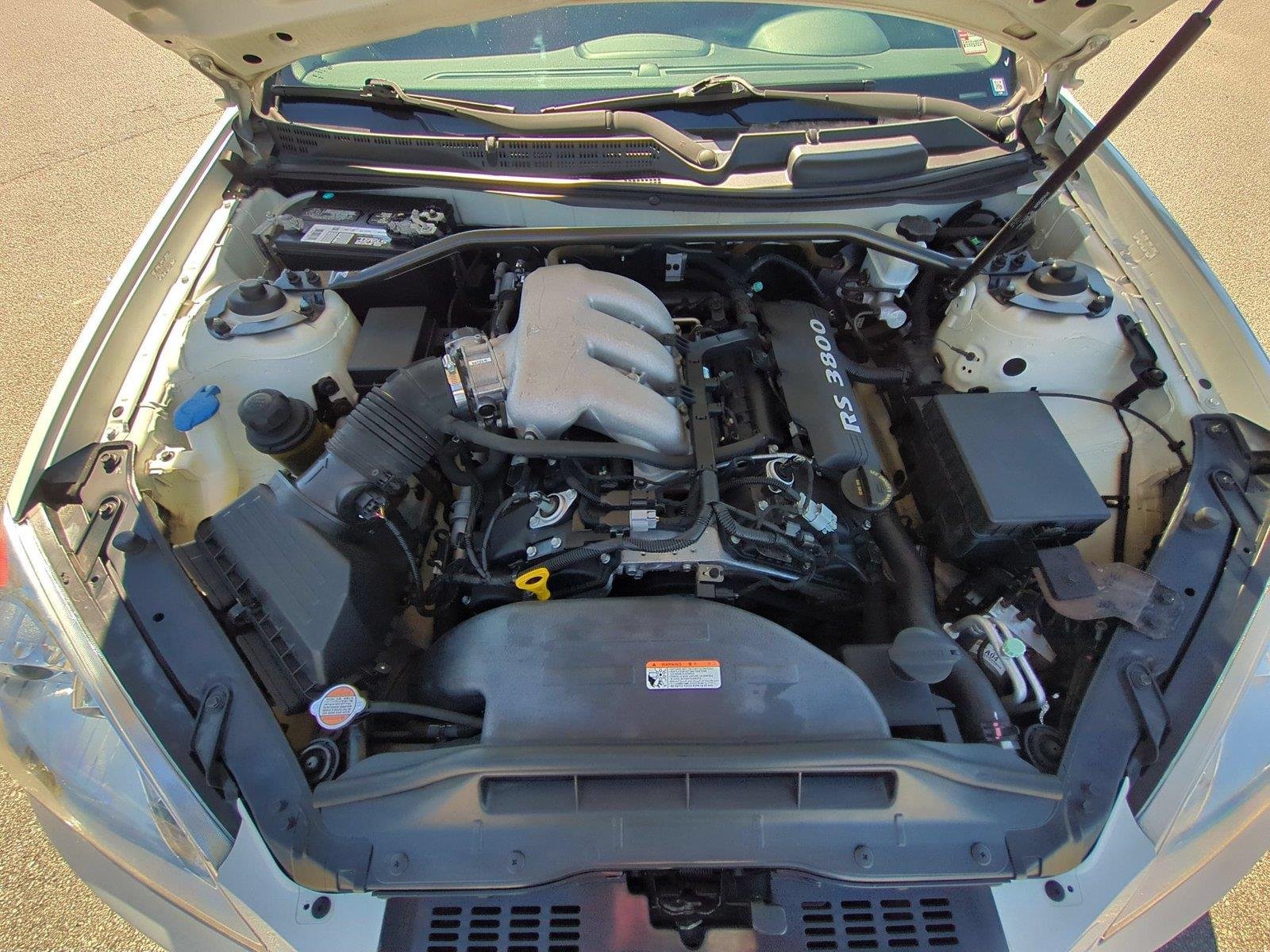 Used 2011 Karussell White Hyundai R-Spec image 31