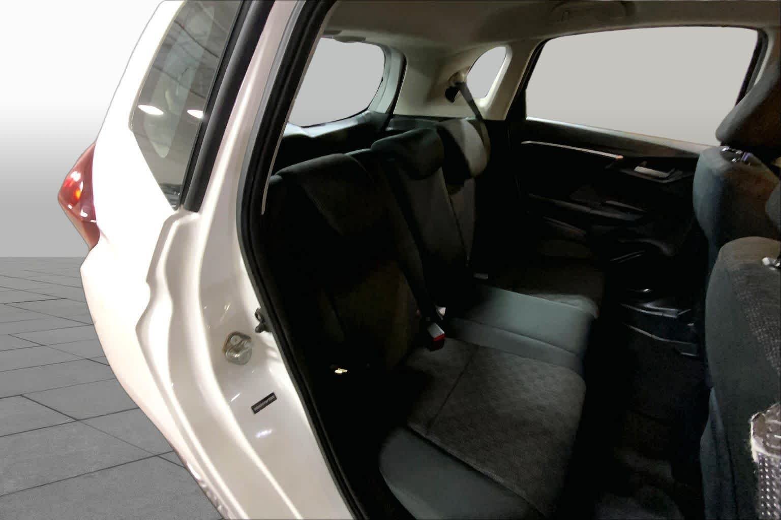 Used 2015 White Orchid Pearl Honda LX image 19