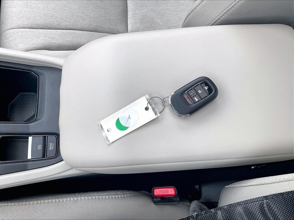 Used 2023 White Honda EX image 30