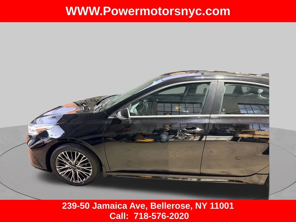 Used 2023 Black Kia GT-Line image 3