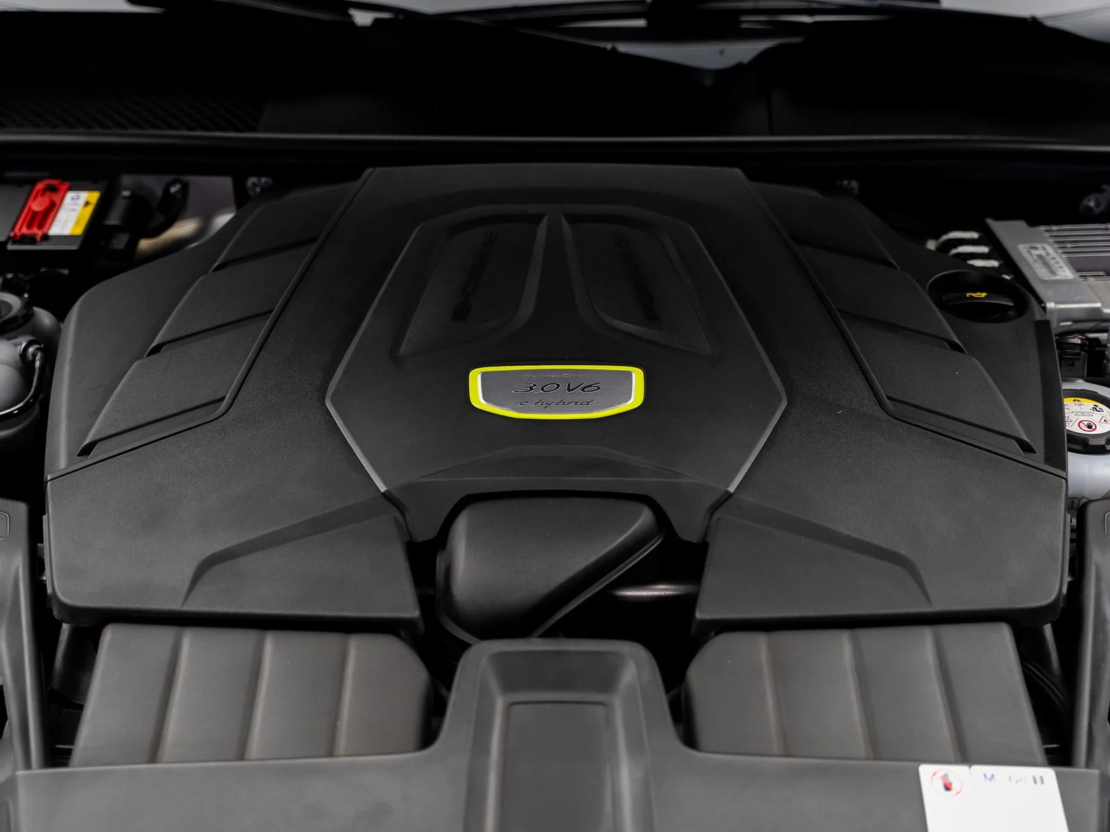 Used 2019 White Porsche Base image 64
