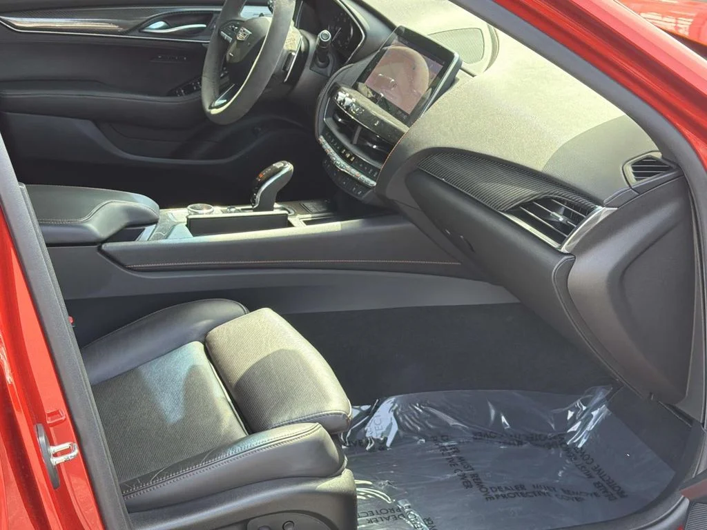 Used 2020 Royal Spice Metallic Cadillac V-Series image 27