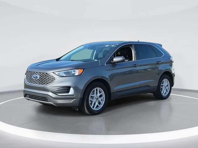 Used 2024 Gray Ford SEL image 1