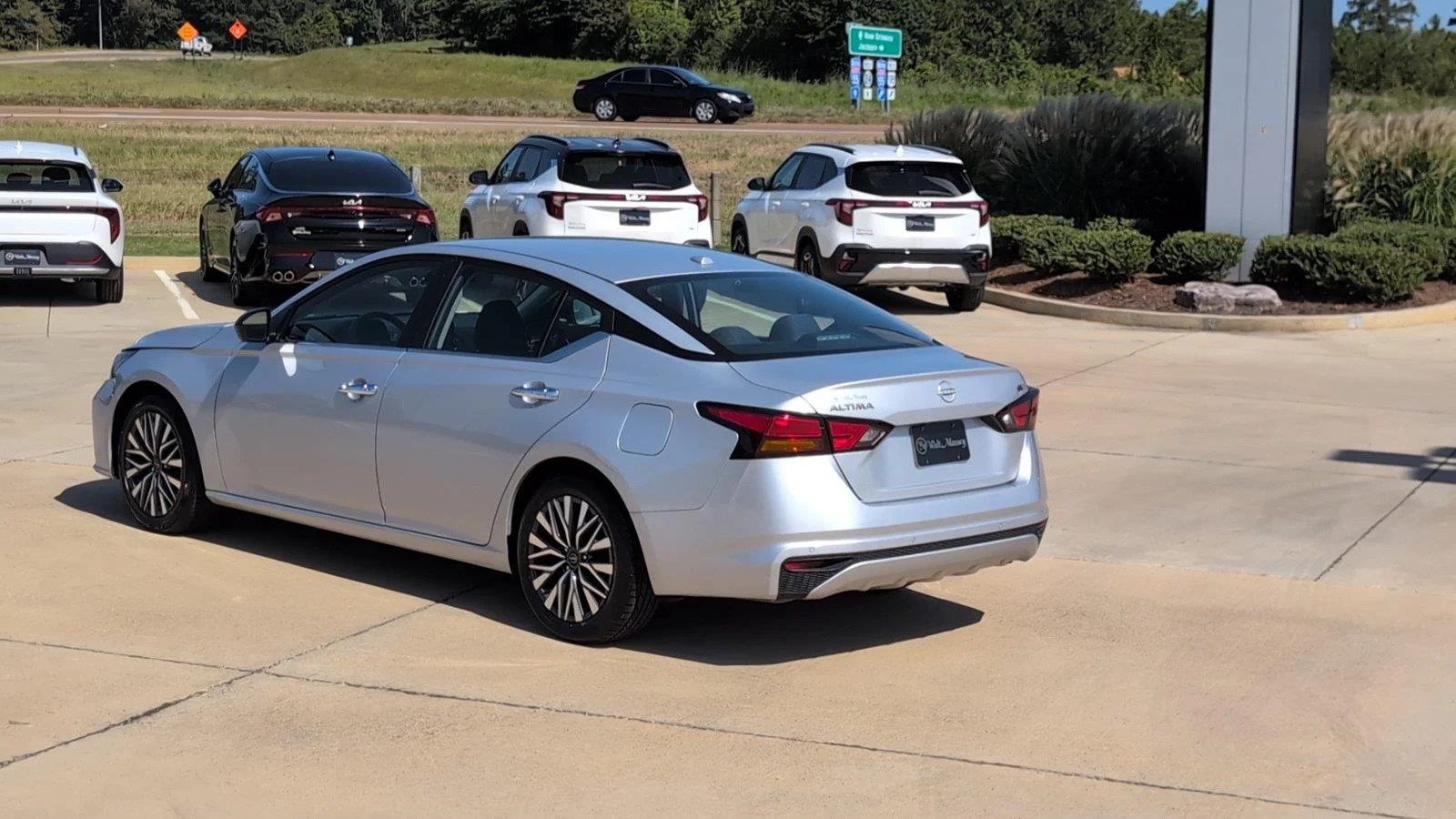 Used 2024 Brilliant Silver Metallic Nissan 2.5 SV image 3
