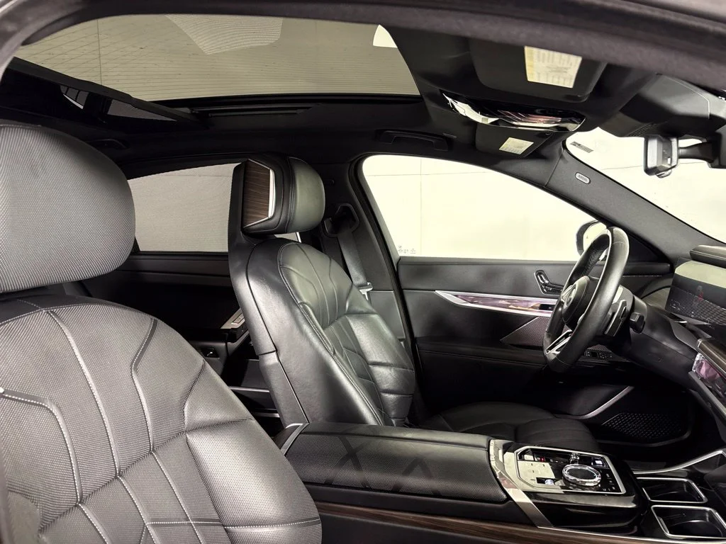 Used 2023 Gray BMW 740i image 23