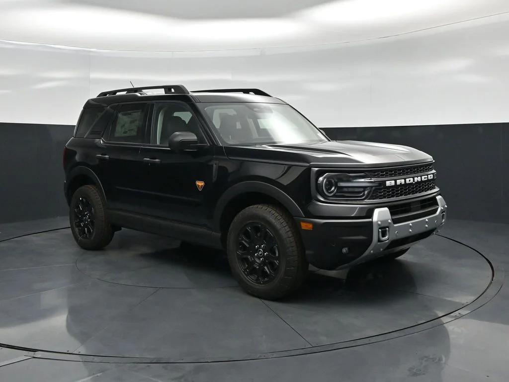 New 2026 Shadow Black Ford Badlands image 22