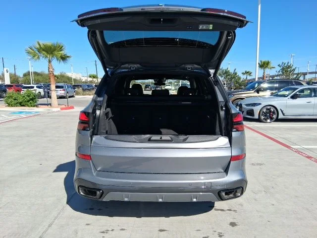 New 2026 Skyscraper Grey Metallic BMW xDrive40i image 6