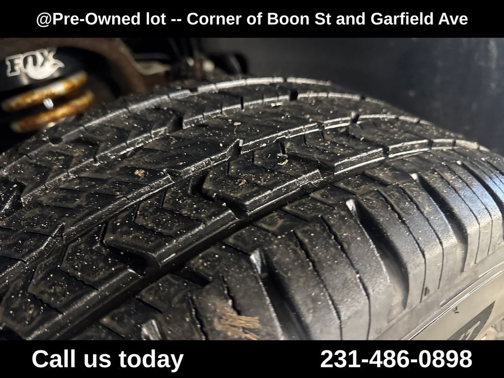 Used 2011 Black GMC SLT 1500 image 12