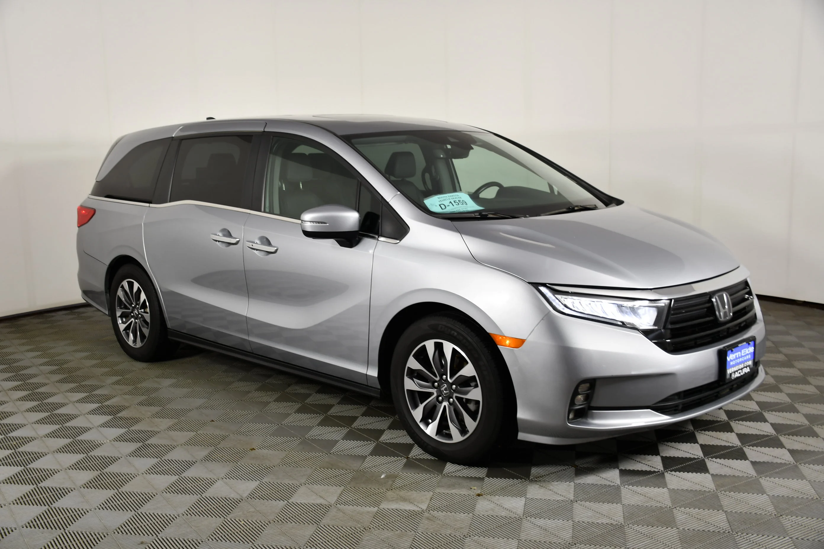 Used 2022 Lunar Silver Metallic Honda EX-L image 4