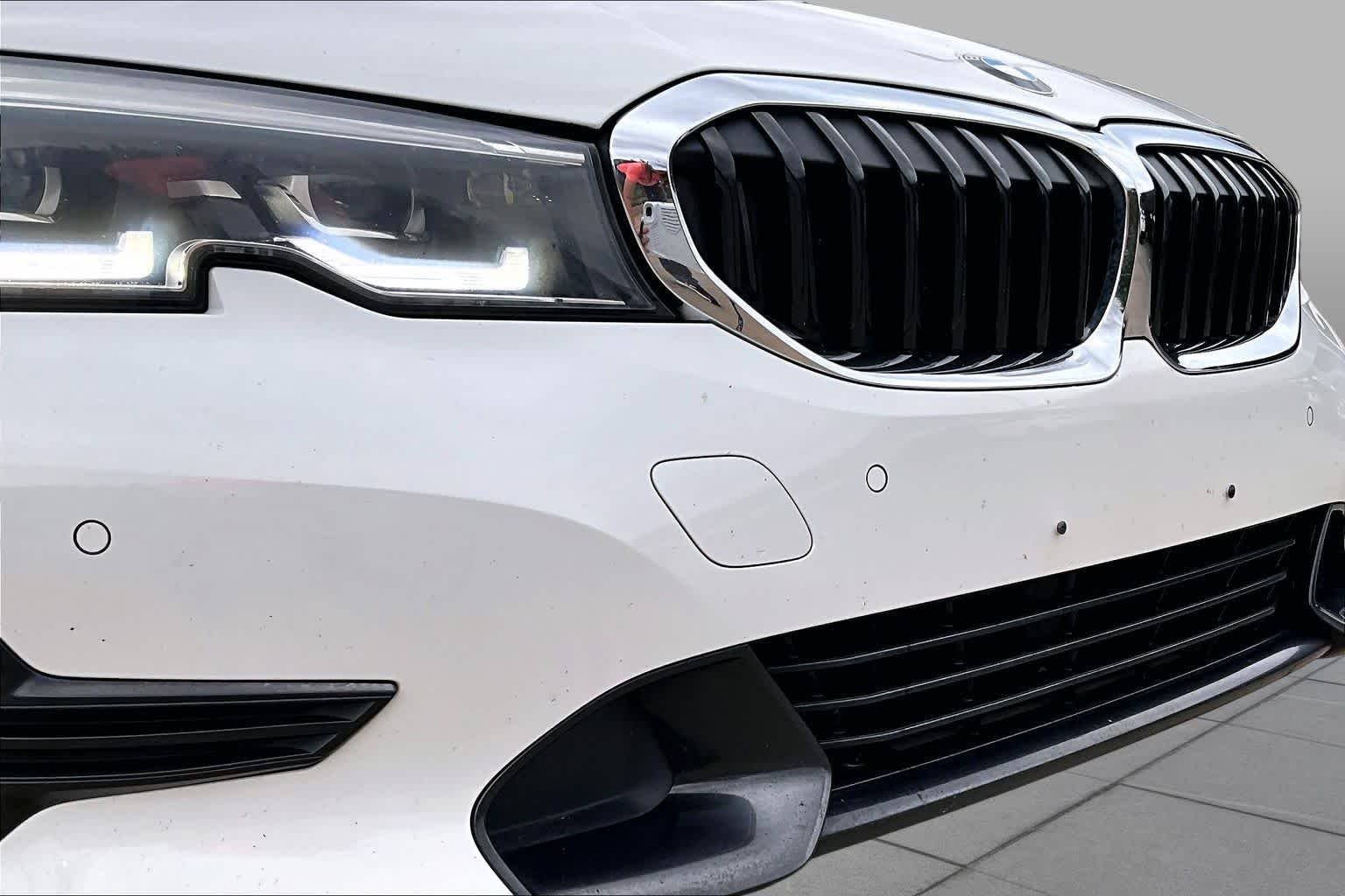 Used 2020 Alpine White BMW 330i image 29