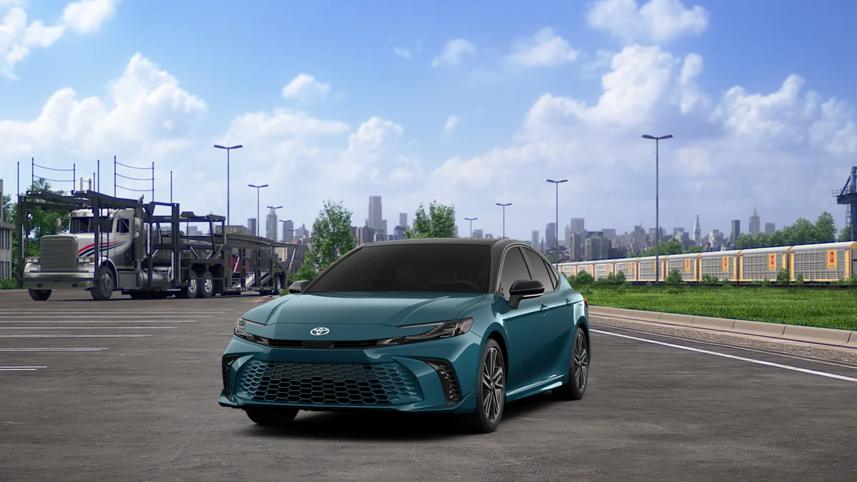 New 2026 Ocean Gem with Midnight Black Metallic roof Toyota XSE image 18