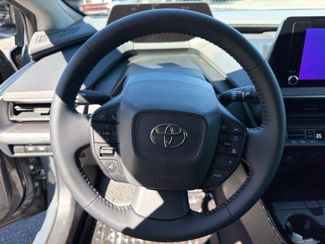 Certified Used 2027 GRAY ME. Toyota  image 17