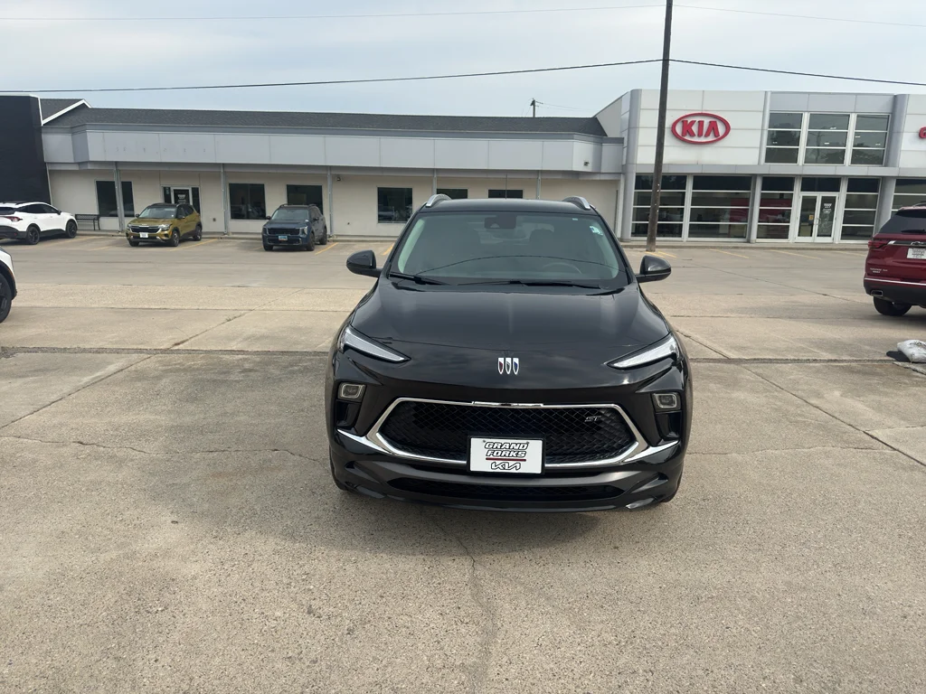 Used 2024 Ebony Twilight Metallic Buick Sport Touring image 3