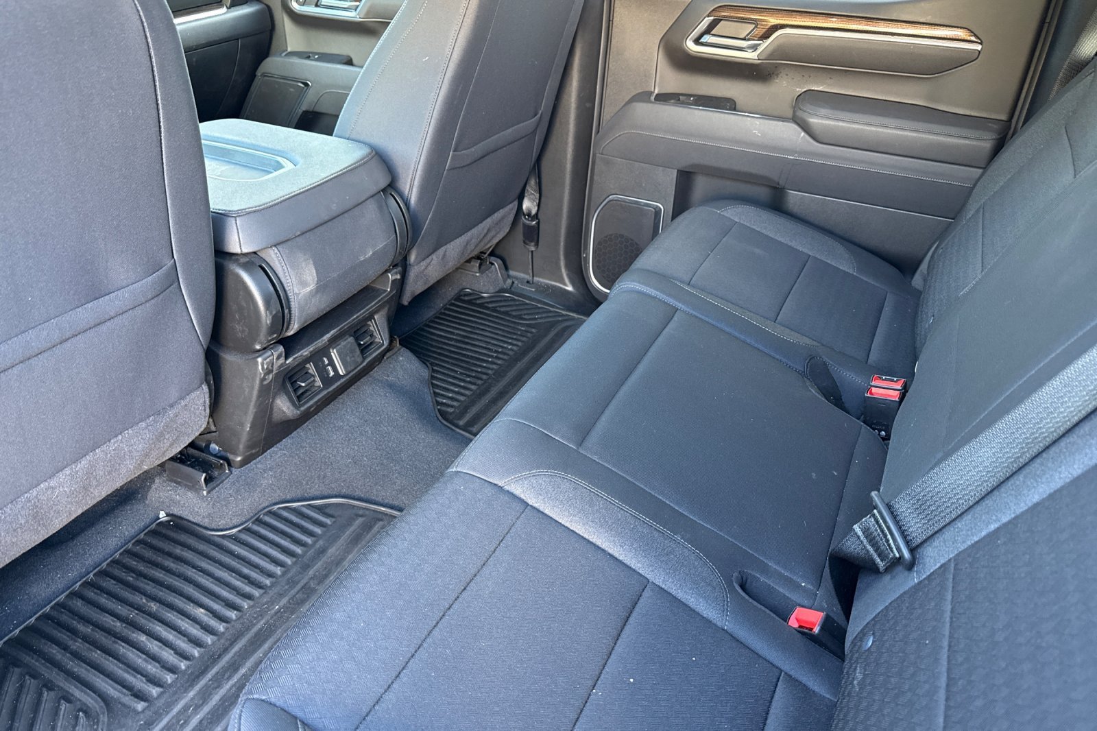 Used 2026 Summit White Chevrolet LT image 10