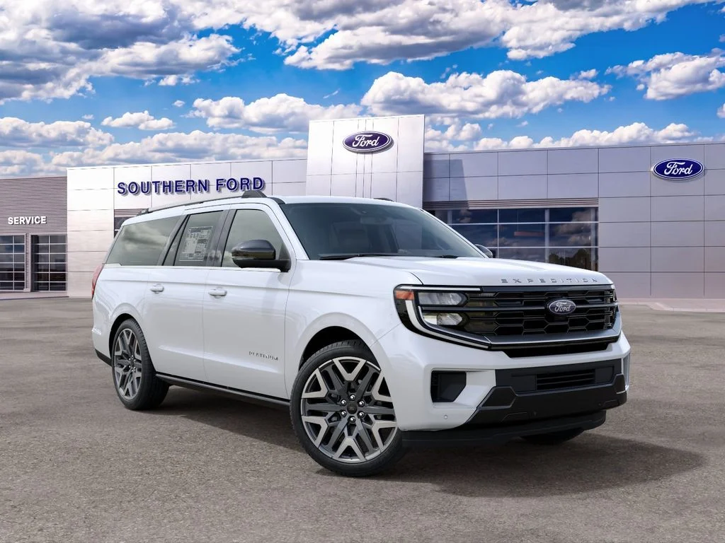New 2027 Star White Metallic Tri-Coat Ford Platinum image 4