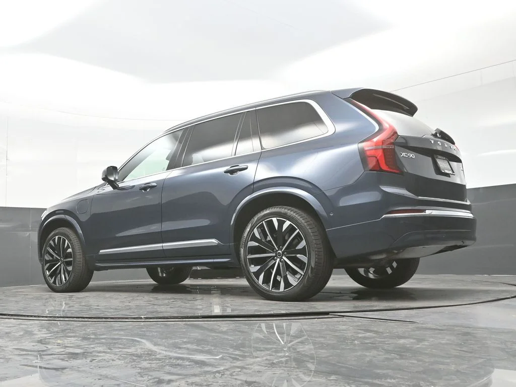 New 2026 Denim Blue Volvo T8 Plus image 31