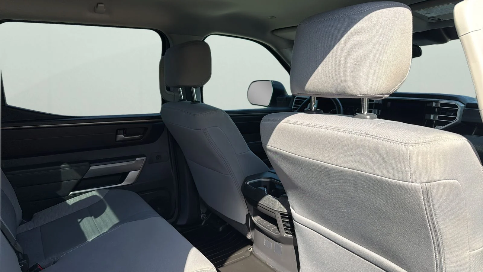 Used 2022  Toyota SR5 image 27