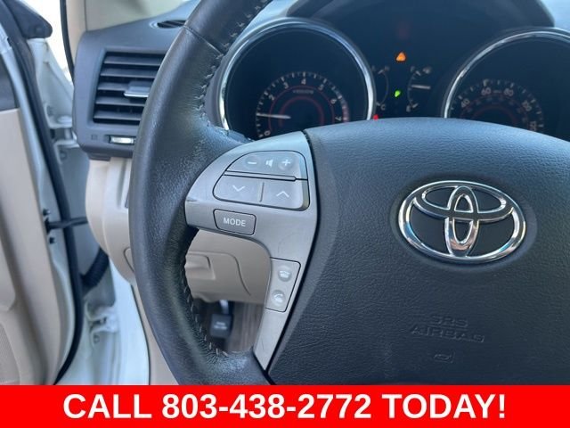 Used 2010 White Toyota Limited image 22