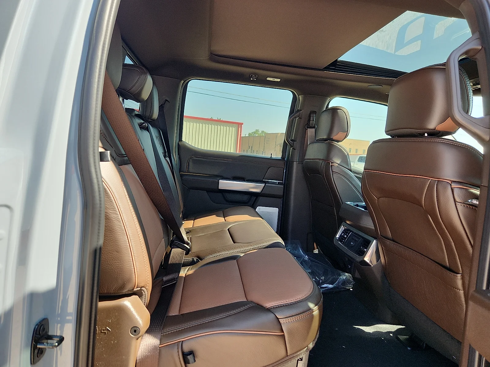 New 2026 Glacier Gray Metallic Tri-Coat Ford F-350® King Ranch® image 19