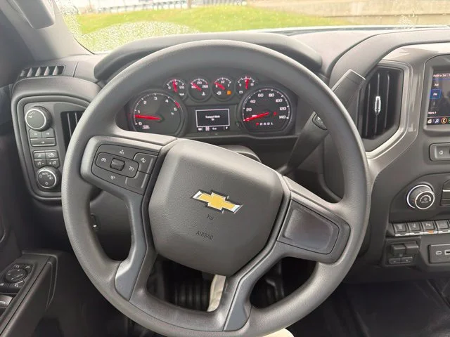 New 2026 Summit White Chevrolet WT image 7