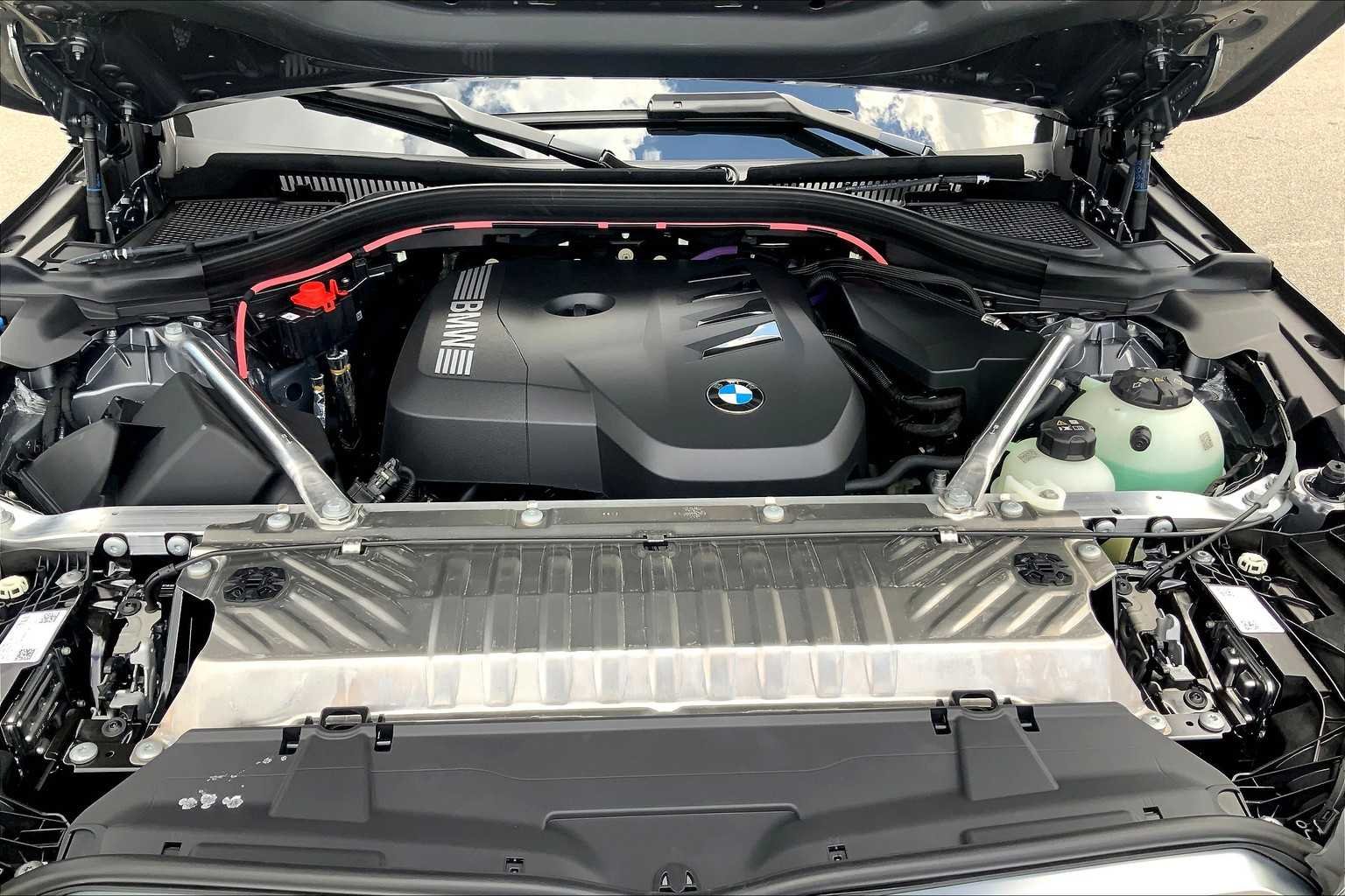 Used 2026 Skyscraper Grey Metallic BMW 30 xDrive image 16