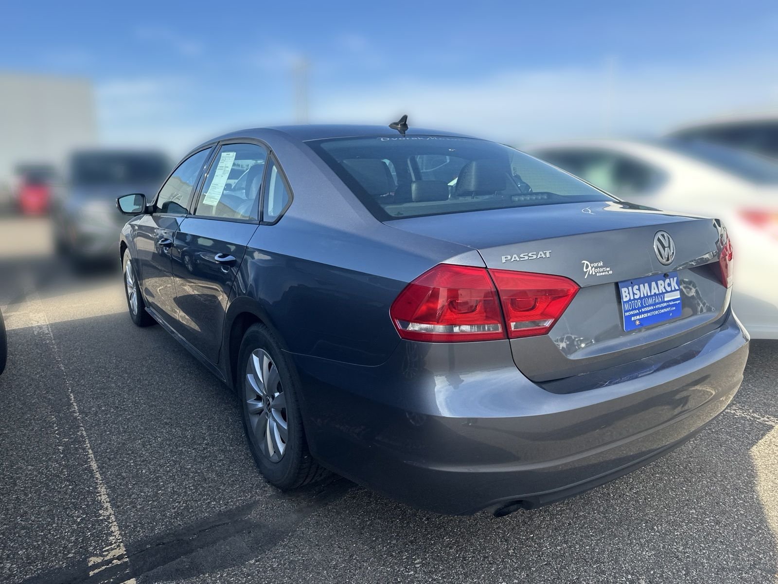 Used 2015 Gray Volkswagen 1.8T Wolfsburg Edition image 4