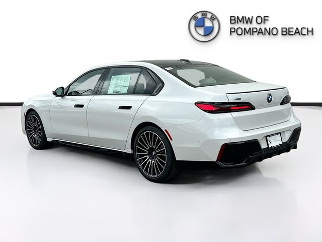 New 2026 White BMW 740i xDrive image 4