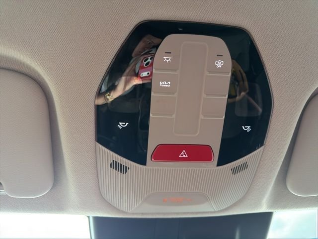 Used 2025 Gray Kia LXS image 45