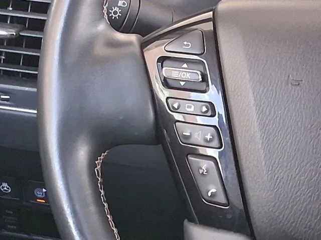 Used 2021 Red INFINITI Premium Select image 12