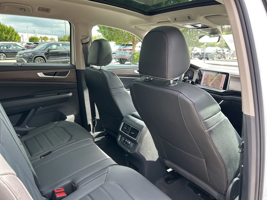 New 2026 White Volkswagen 2.0T SEL image 51