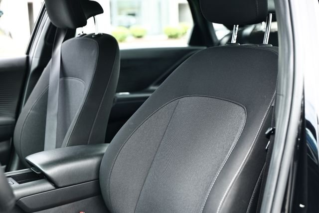 Used 2023 Onyx Black Hyundai SE image 18