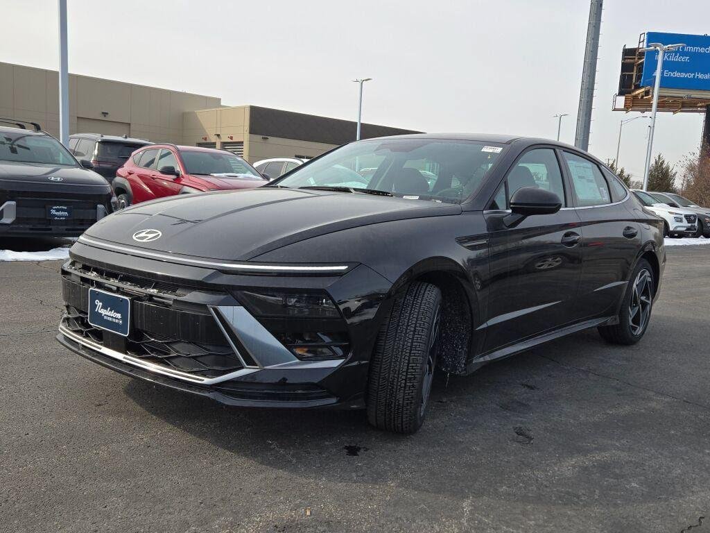 New 2026 Black Hyundai SEL Sport image 6
